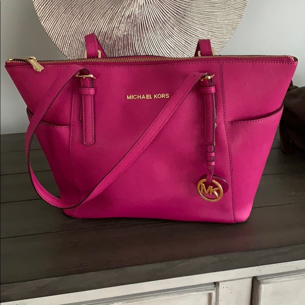 Michel Kors pocketbook